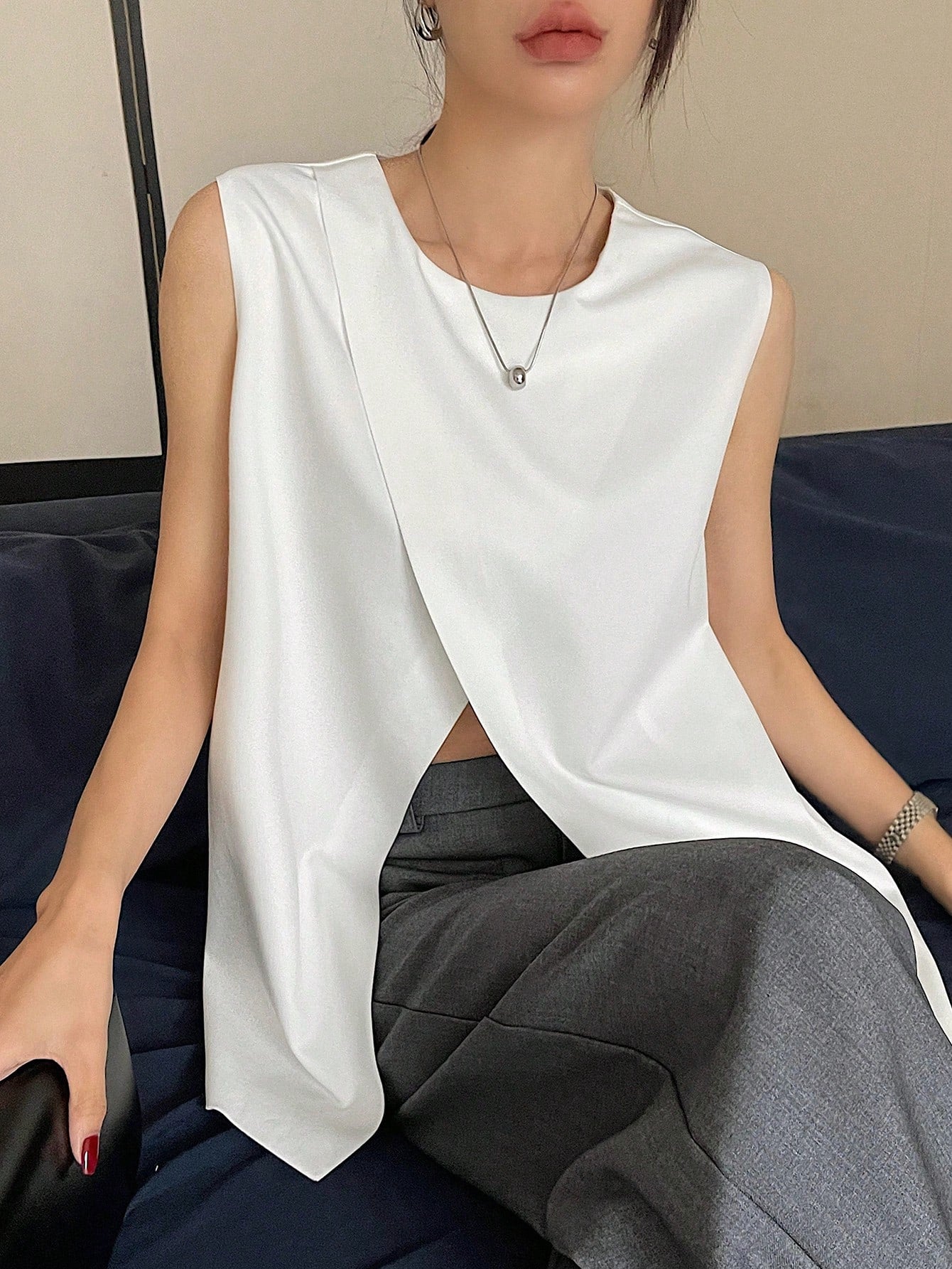 Women's Round Neck Top Sleeveless Summer Woman Stylish Western Basic Top