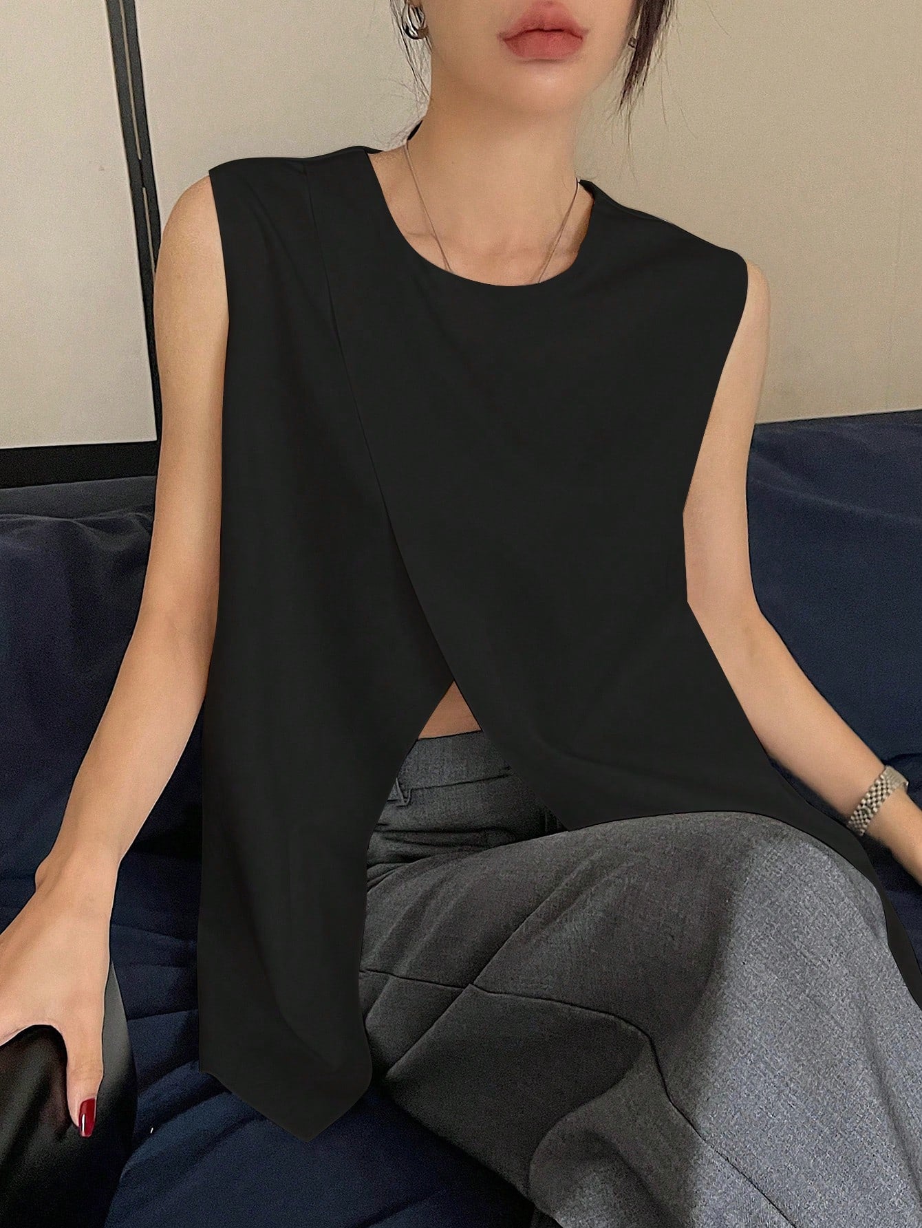 Women's Round Neck Top Sleeveless Summer Woman Stylish Western Basic Top