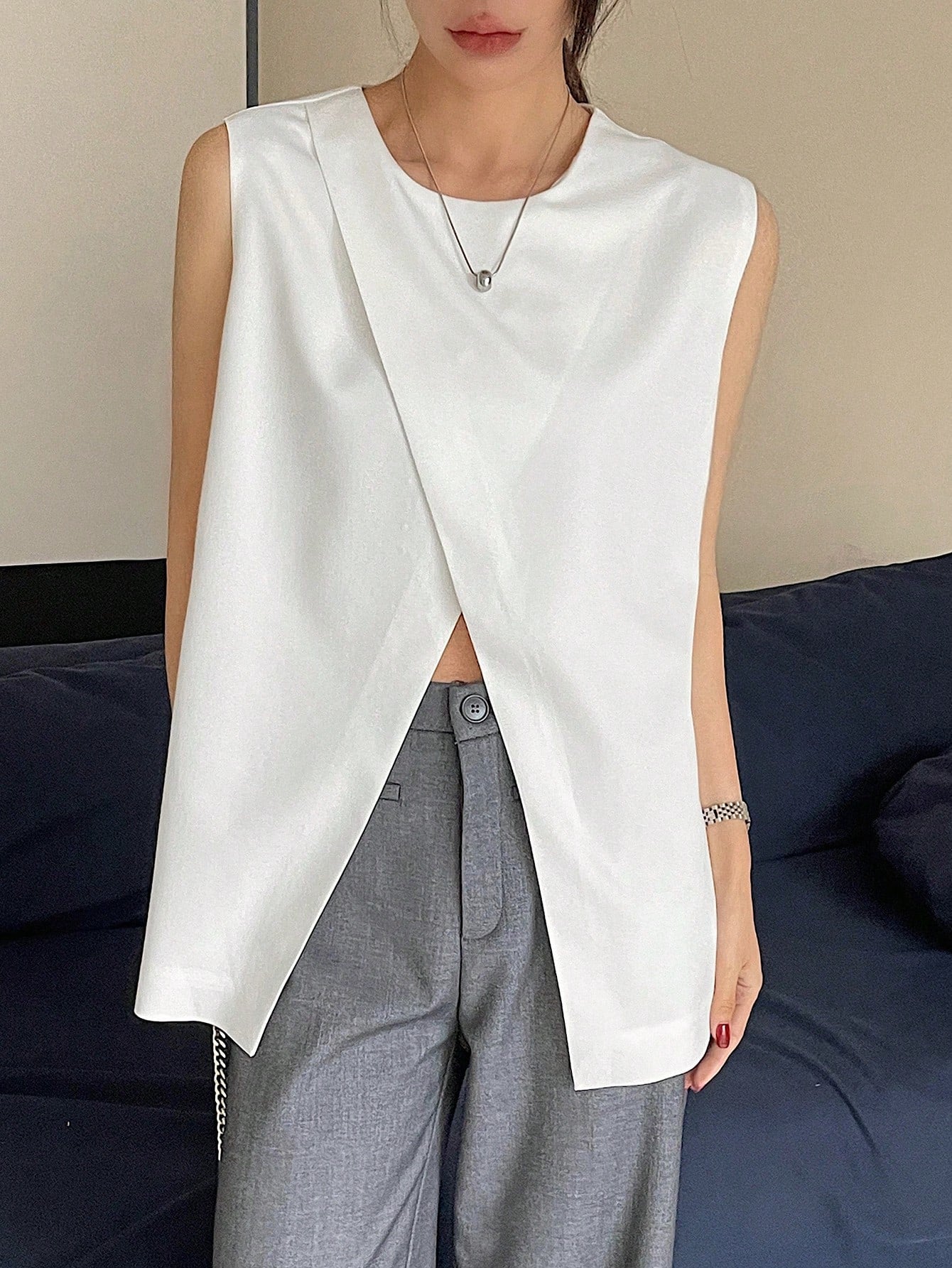 Women's Round Neck Top Sleeveless Summer Woman Stylish Western Basic Top