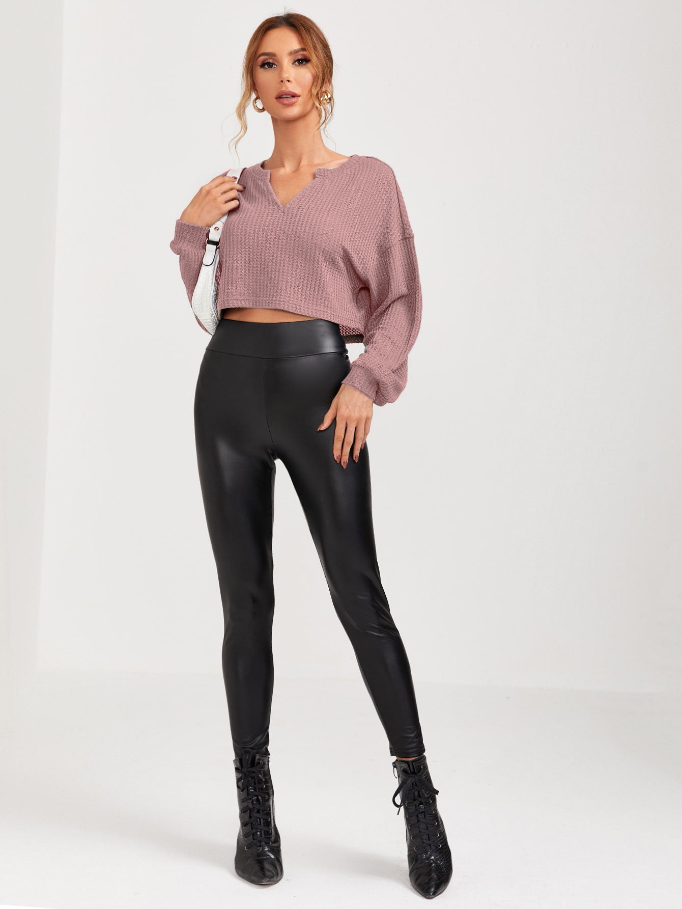 Women Slim Fitted Cropped Pink Tops